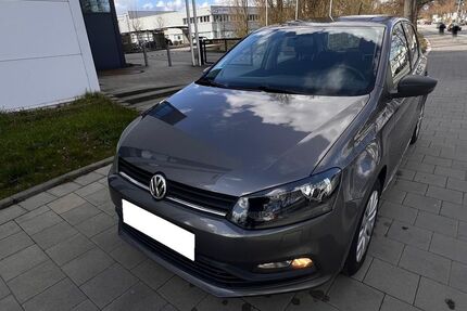 VW Polo 226.335 km 4.900 &euro; Hamburg 21079