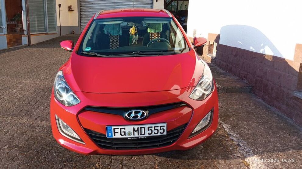 i30