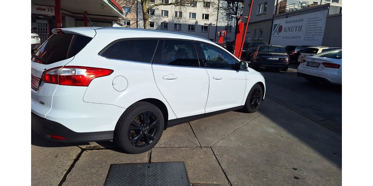 Ford Focus Champions Edition 267.985 km 3.500 &euro; Gelsenkirchen 45879