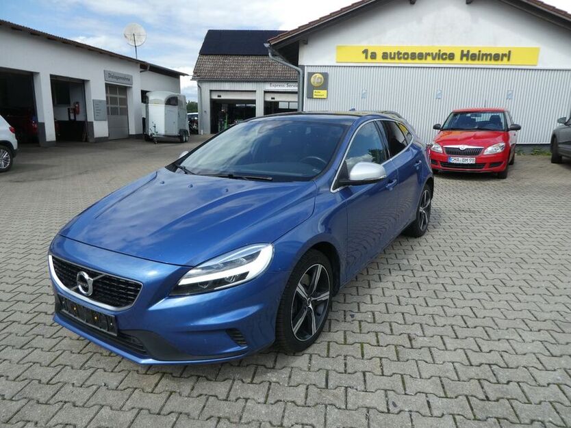 V40
