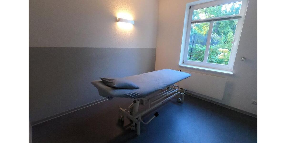 Einfamilienhaus Bad Bramstedt - 11 Zimmer, 281 m&sup2;, 795.000&euro; | Angebot:25941278