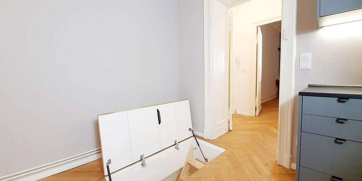 Exklusiv saniert . 2 Bäder . Toplage in Charlottenburg nahe Savignyplatz . unbefristet 4 zimmer