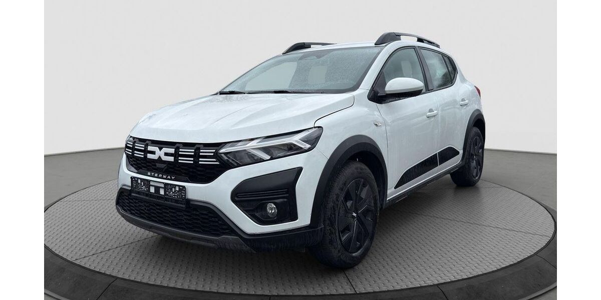 Dacia Sandero 3.789 km 15.450 &euro; Neustadt 08223