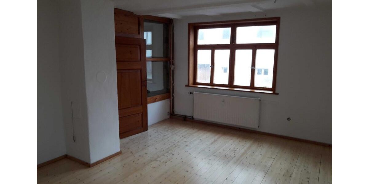 Einfamilienhaus Staufenberg - 9 Zimmer, 209 m&sup2;, 1.350&euro; | Angebot:26335852