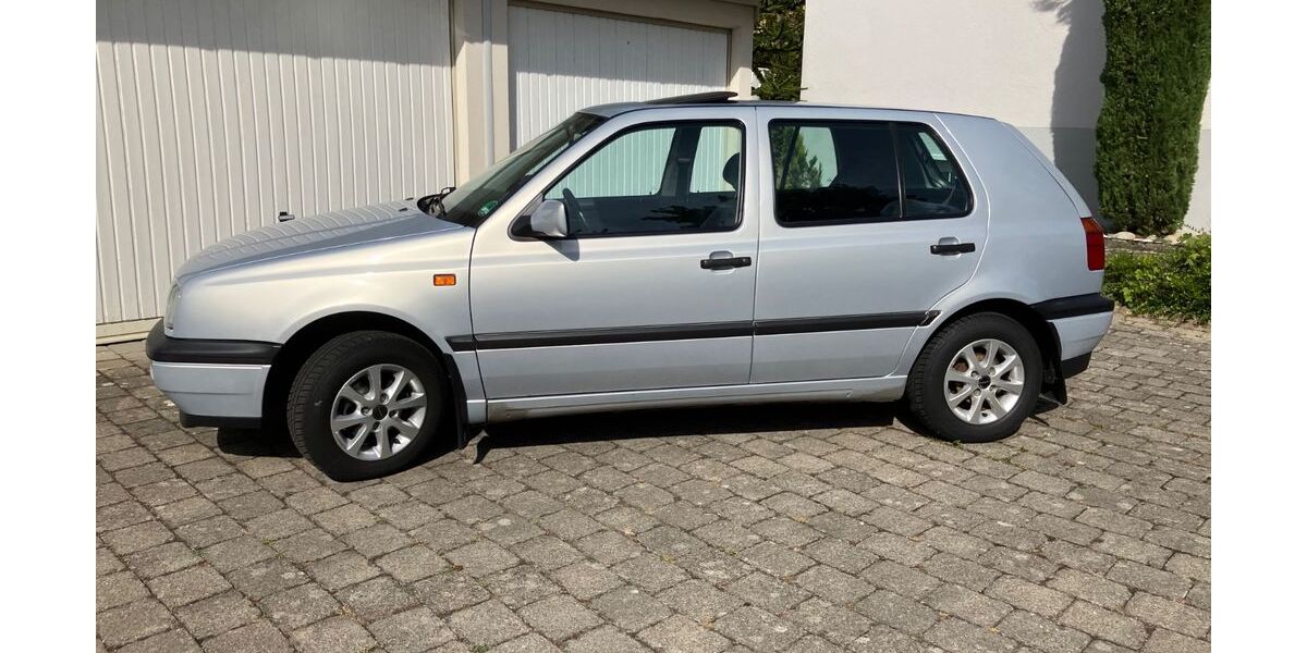 VW Golf 108.004 km 3.900 &euro; Überlingen 88662