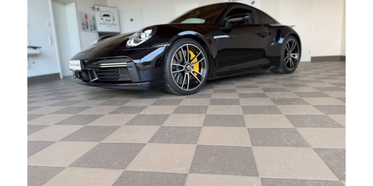Porsche 992 7.800 km 231.880 &euro; Pilsting 94431