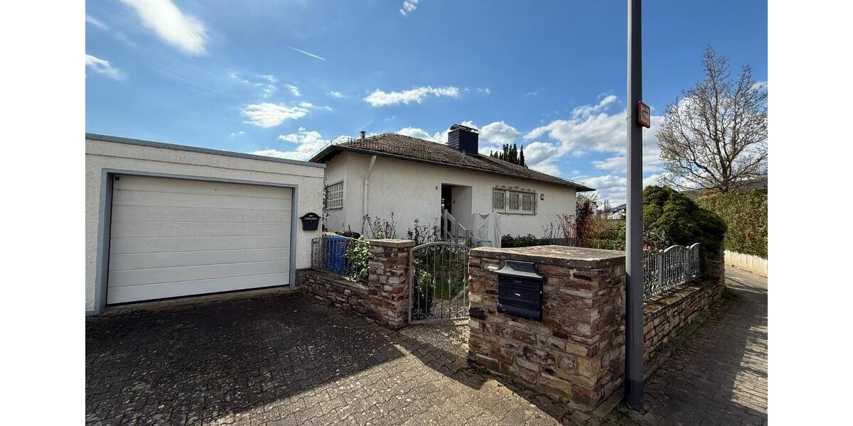 Freistehendes Einfamilienhaus inkl. 2 Appartements in Rüdesheim 6 zimmer