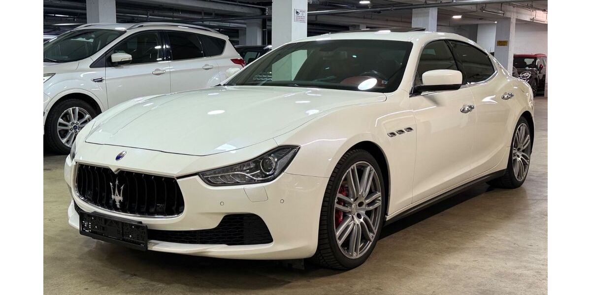 Maserati Ghibli 149.957 km 21.490 &euro; München 81677