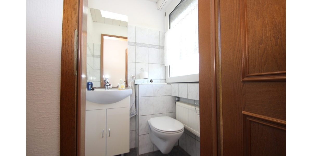 Mit 3D: Reihenhaus mit Terrasse & viel Potenzial – Ihr neues Zuhause wartet! - Reihenmittelhaus Lohmar | Angebot:26295340