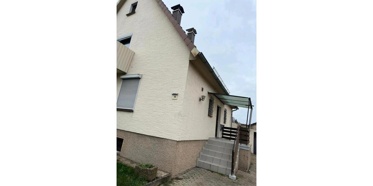 Einfamilienhaus Bodenwerder - 4 Zimmer, 120 m&sup2;, 850&euro; | Angebot:26401980