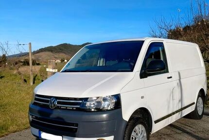 VW T5 Transporter 276.984 km 7.590 &euro; Karlsruhe 76137