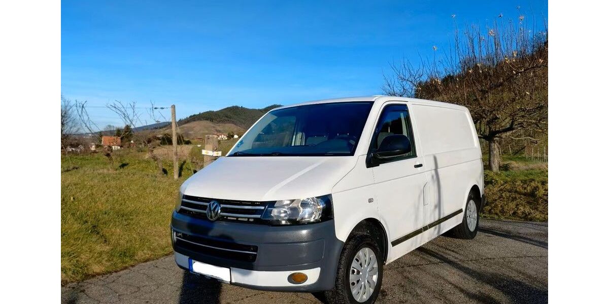 VW T5 Transporter 276.984 km 7.590 &euro; Karlsruhe 76137
