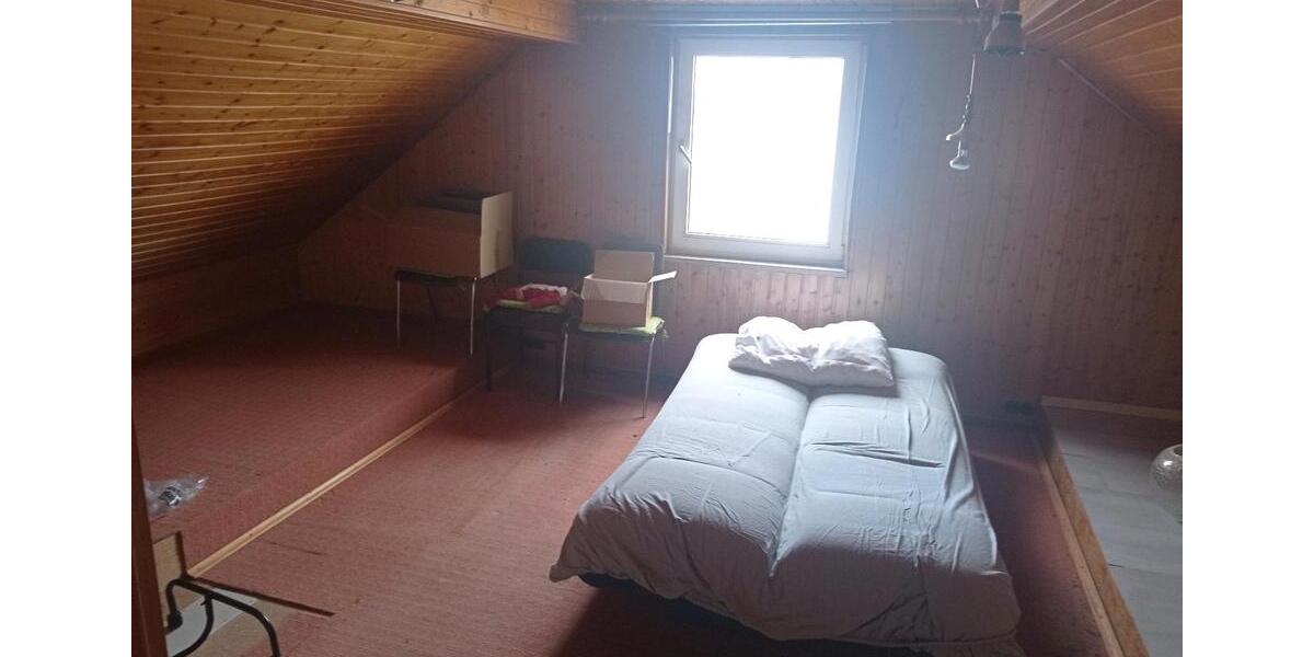 Doppelhaushälfte Dillenburg Manderbach - 3 Zimmer, 140 m&sup2;, 140.000&euro; | Angebot:24629989