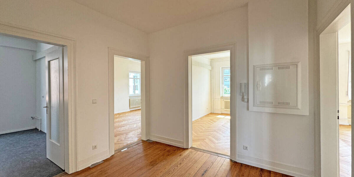 Gewerbeobjekt Reutlingen Innenstadt - 4 Zimmer, 121 m&sup2;, 1.090&euro; | Angebot:26659345