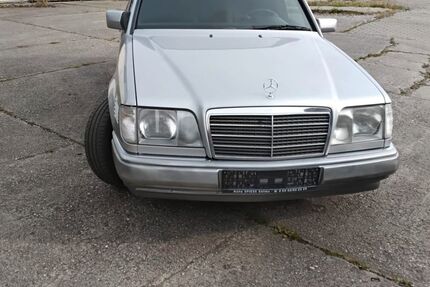 Mercedes-Benz E 250 300.000 km 5.900 € Neumark 08496