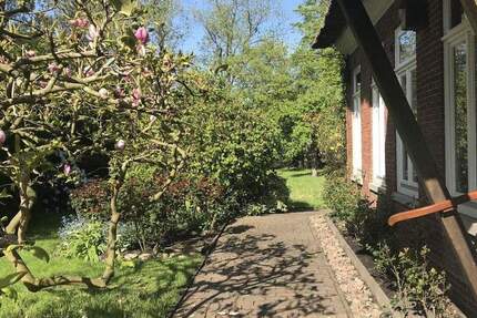 Großzügiges Anwesen unter Reet mit großem parkähnlichem Grundstück - vielseitig nutzbar. 1 zimmer