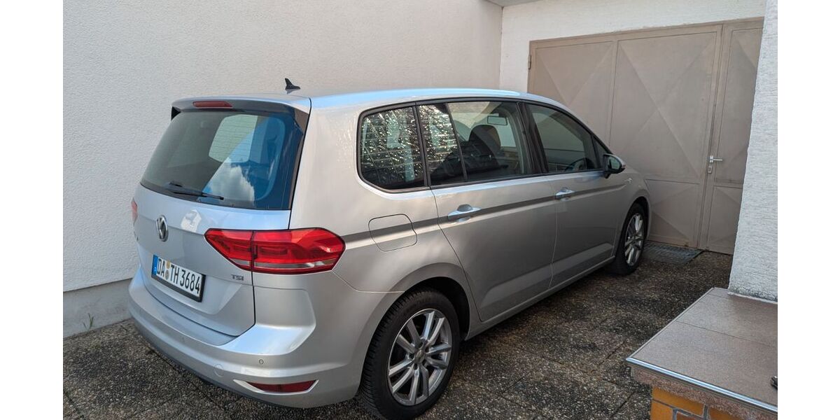VW Touran 120.200 km 11.900 &euro; Griesheim 64347