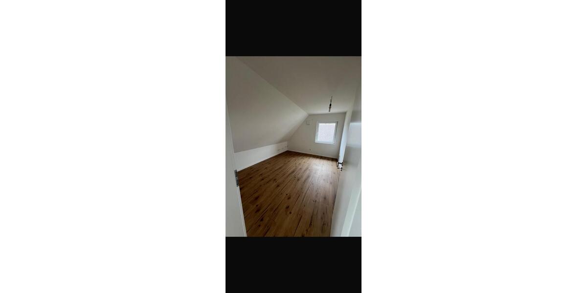 Doppelhaushälfte Lübbecke - 4.5 Zimmer, 108 m&sup2;, 1.100&euro; | Angebot:25396672