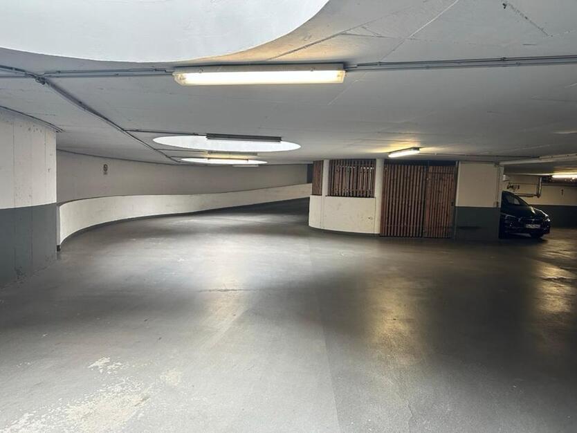 Stellplatz in Berlin Mitte zu vermieten Tiefgarage ab September