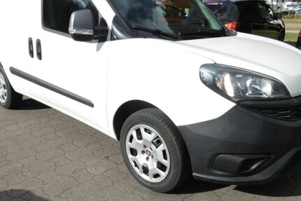 Fiat Doblo 80.385 km 9.480 € Hamburg 22459