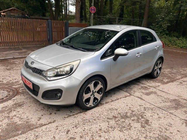 Kia Rio 160.000 km 4.600 &euro; München 81929