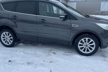 Ford Kuga 162.000 km 8.999 &euro; Kiel 24113