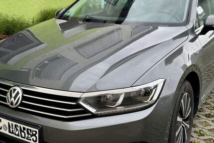 VW Passat 215.000 km 11.900 € Königsbrunn 86343