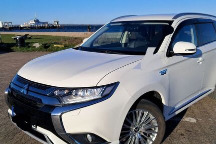 Mitsubishi Plug-in Hybrid Outlander 117.000 km 15.490 &euro; Wedendorfersee 19217