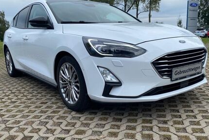 Ford Focus 135.712 km 11.450 &euro; Glauchau 08371