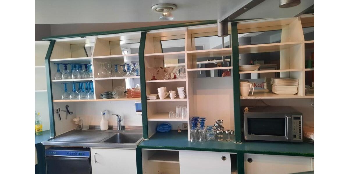 Eiscafé Ladengeschäft gg. dem Kranken- und Ärztehaus Demmin zimmer