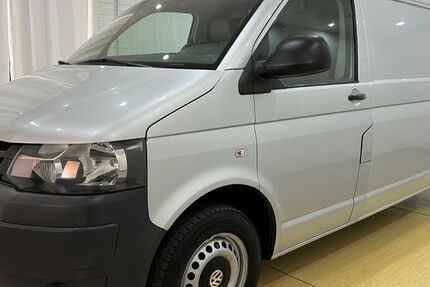 VW T5 Transporter 181.700 km 7.900 &euro; Halberstadt 38820