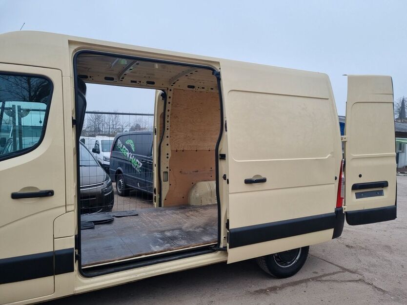 Opel Movano 166.000 km 12.800 € Berlin 12526