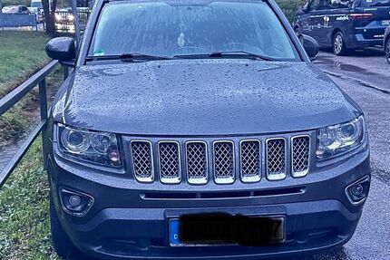 Jeep Compass 182.800 km 7.500 &euro; München 81737