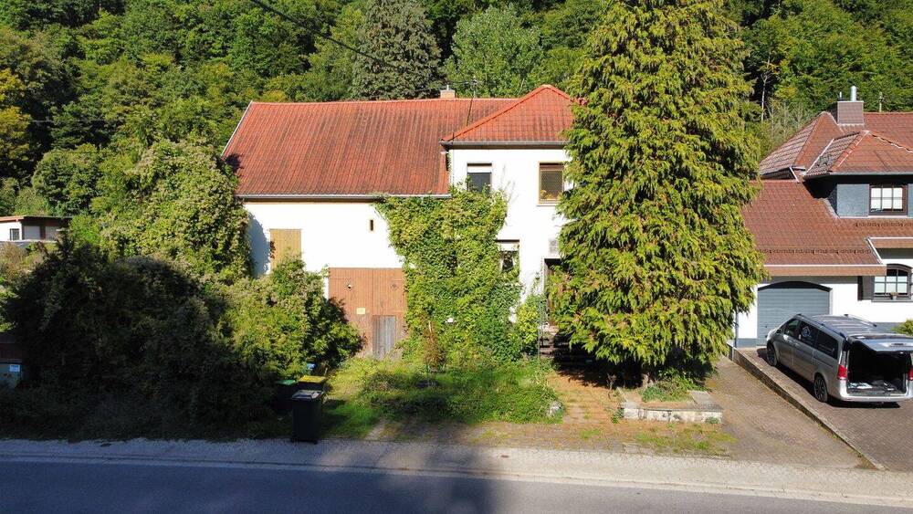 Einfamilienhaus Tholey Bergweiler - 7 Zimmer, 150 m&sup2;, 100.000&euro; | Angebot:25690663