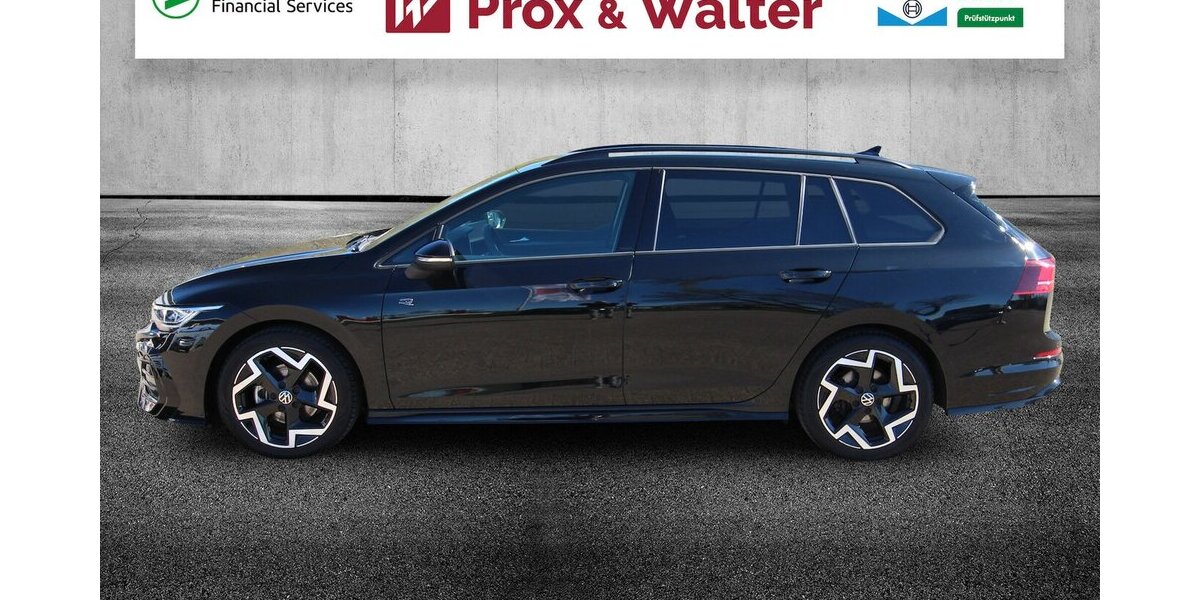 VW Golf VIII Variant 1.5 TSI R-Line LED+KAMERA+ACC 32.175 km 26.900 &euro; Hagenow 19230