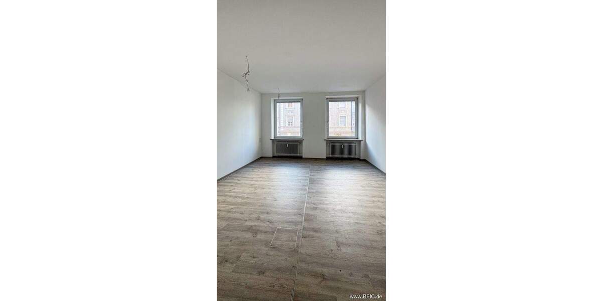 Gewerbeobjekt Fürstenfeldbruck - 9 Zimmer, 228 m&sup2;, 3.420&euro; | Angebot:25699499