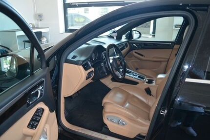Porsche Macan 121.000 km 36.700 &euro; Hofheim 65719