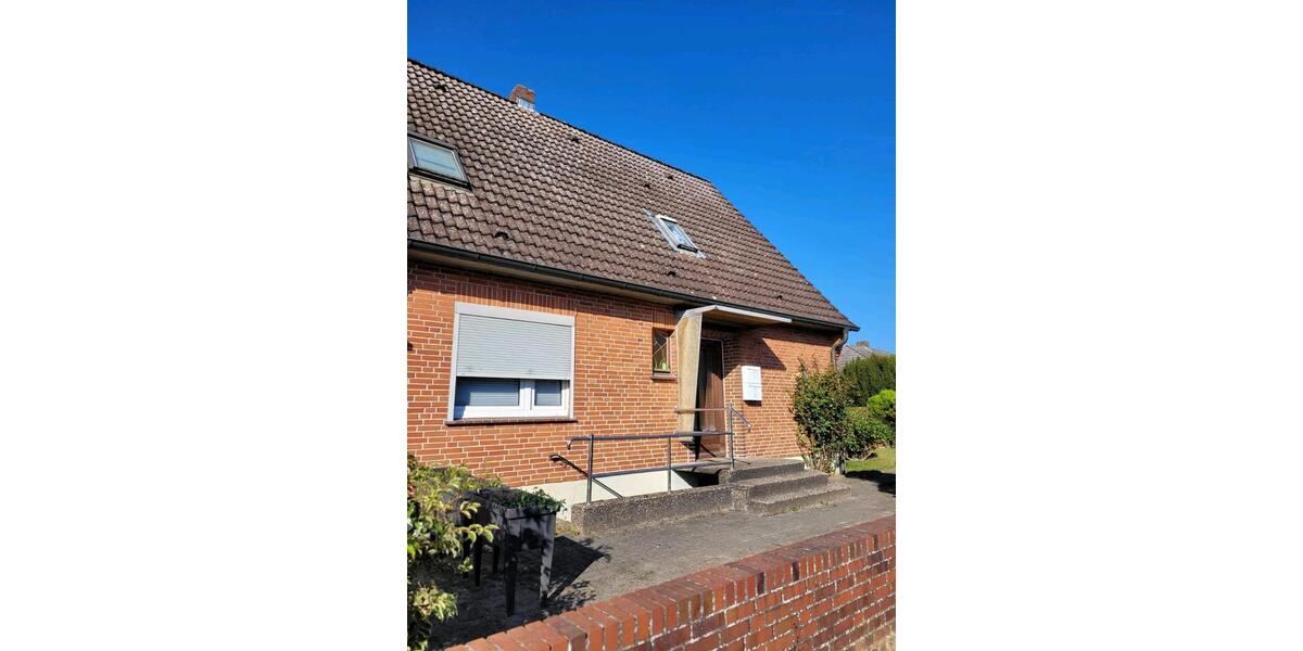 2 Zimmer Dachgeschosswohnung, ca. 35 qm 2 zimmer