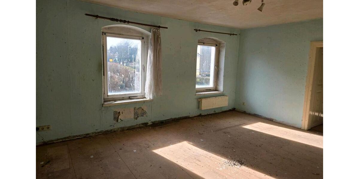 Mehrfamilienhaus, Wohnhaus Löbau - 10 Zimmer, 300 m&sup2;, 41.000&euro; | Angebot:26837285