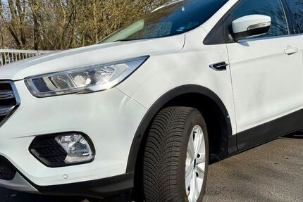 Ford Kuga 34.360 km 14.990 &euro; Niederkassel 53859