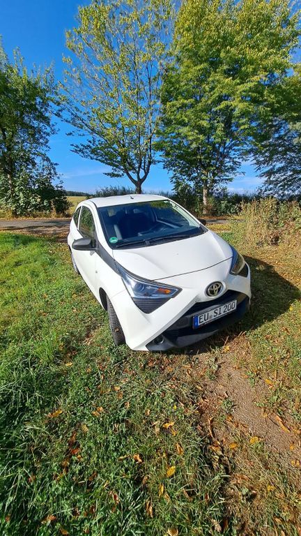 Aygo (X)
