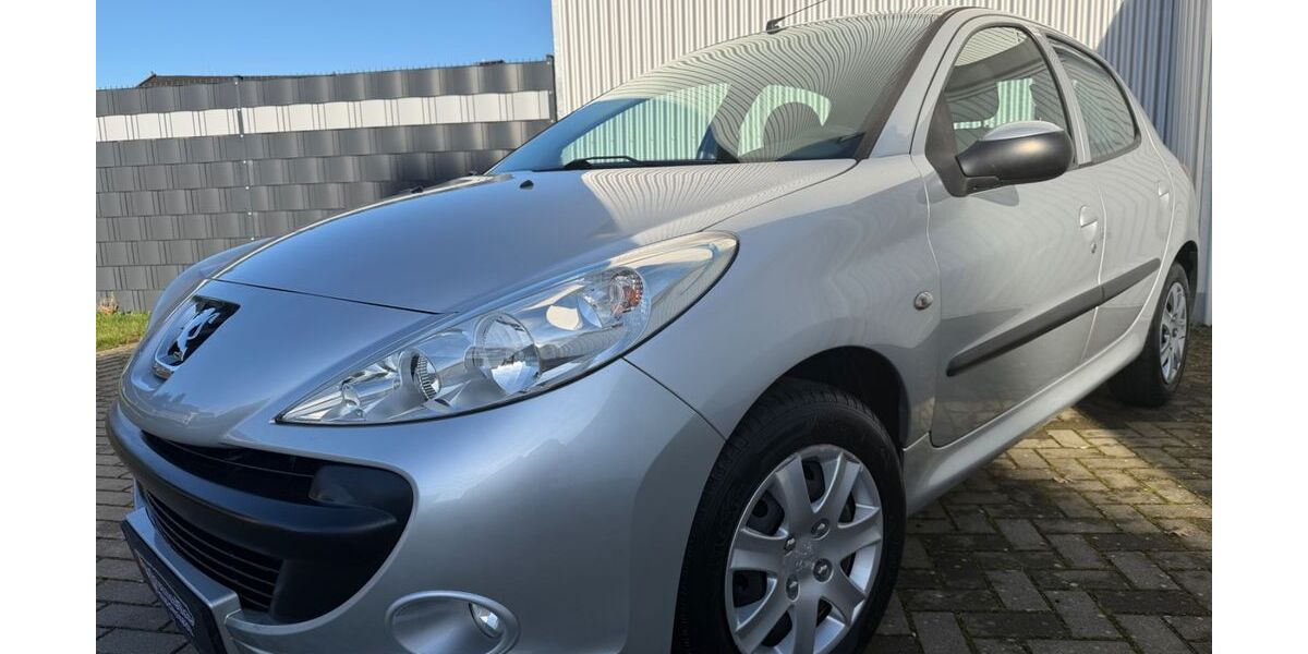 Peugeot 206 110.000 km 3.990 &euro; Viersen 41748