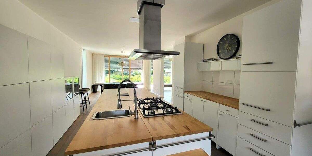 Einfamilienhaus Darmstadt OT Eberstadt Eberstadt - 6 Zimmer, 240 m&sup2;, 3.500&euro; | Angebot:25176969