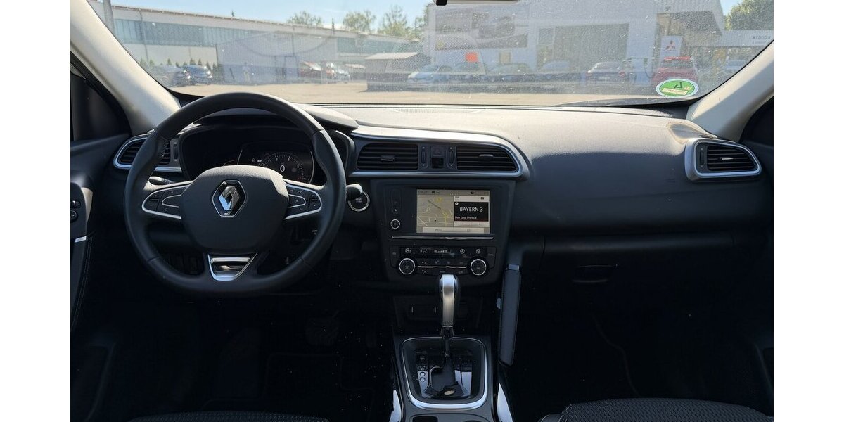 Renault Kadjar Limited / Heiz.Frontsch./SitzH/RFK 32.000 km 13.490 &euro; Donauwörth 86609