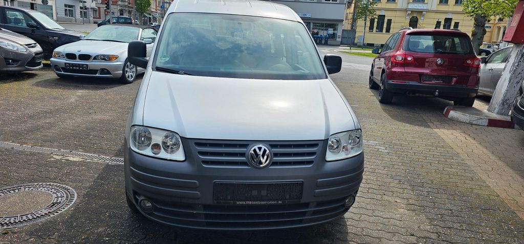 VW Caddy 238.000 km 4.750 &euro; Detmold 32756