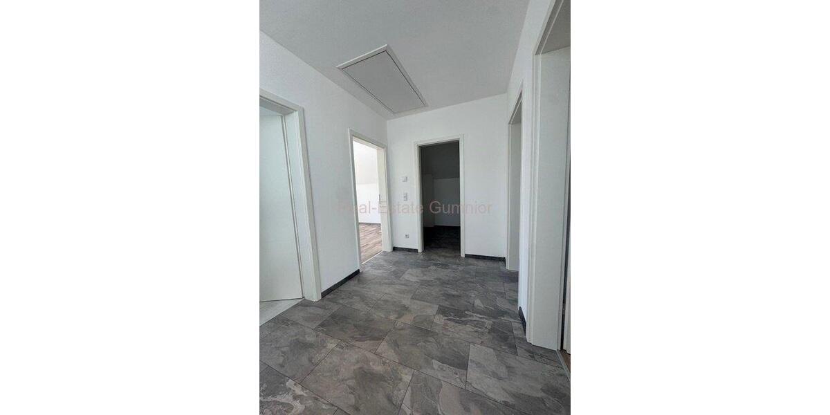 Einfamilienhaus Eschenbach in der Oberpfalz - 4 Zimmer, 126 m&sup2;, 2.100&euro; | Angebot:26348912