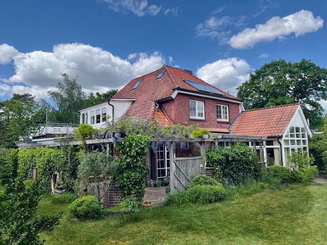 Haus zum Kaufen in Jesteburg 650.000 € 220 m²