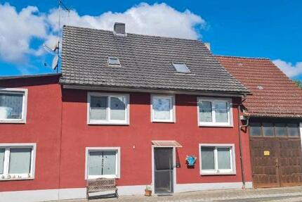 Haus Burgebrach - 8 Zimmer, 235 m&sup2;, 235.000&euro; | Angebot:25422699