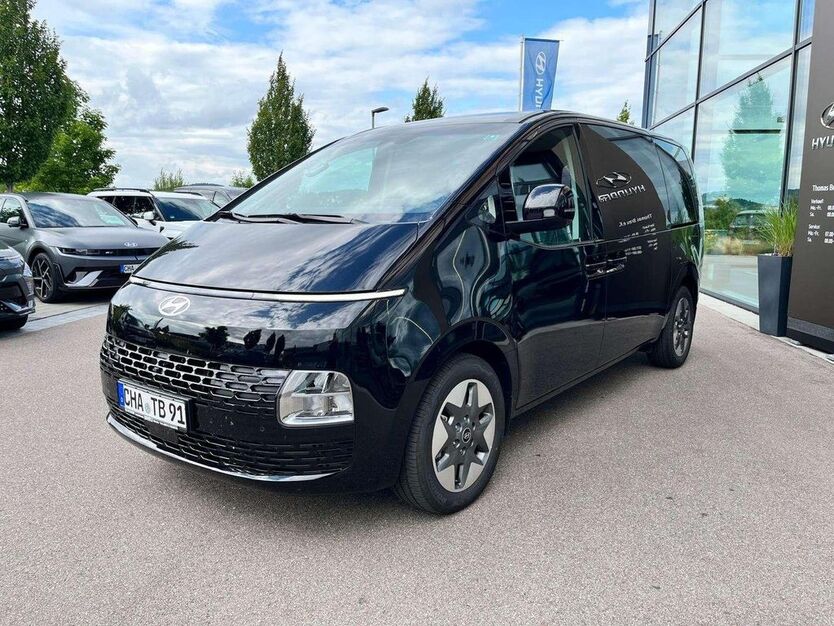 Hyundai STARIA 11.000 km 49.690 € Cham 93413