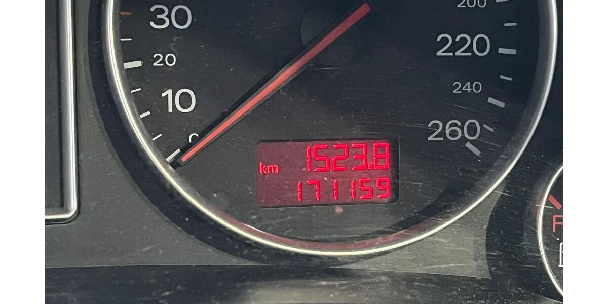 Audi A4 171.000 km 1.600 &euro; Chemnitz 09112